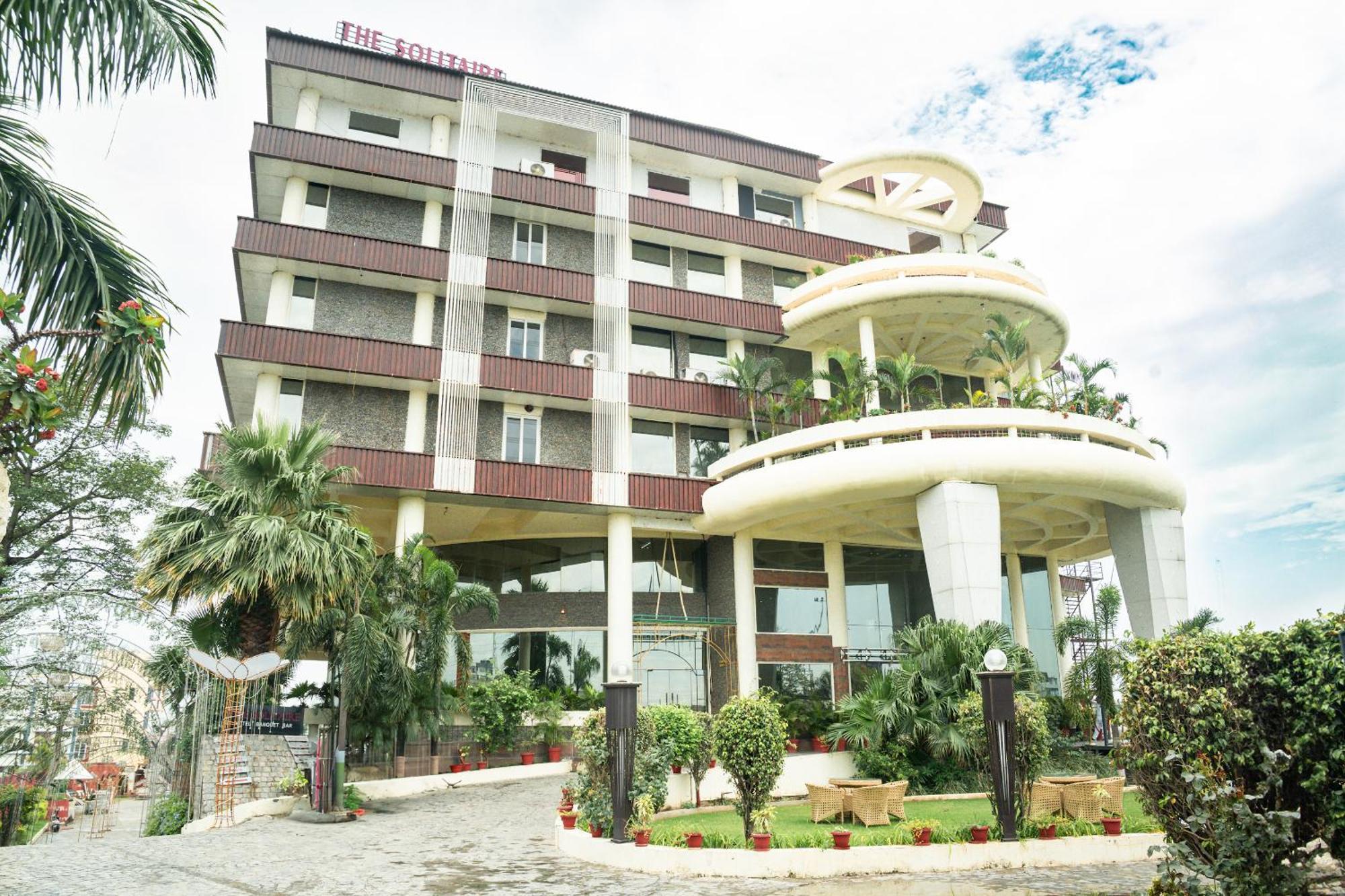 เดอะ โซลิแทร์ เทหราทุน Hotel เดห์ราดุน ภายนอก รูปภาพ